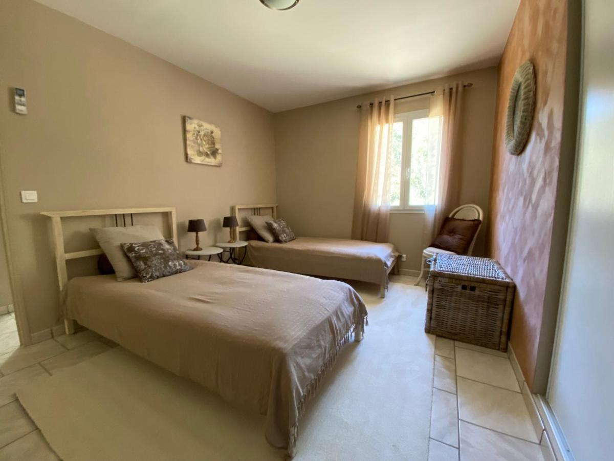 L'Eveil En Provence Bed & Breakfast Entrecasteaux Luaran gambar