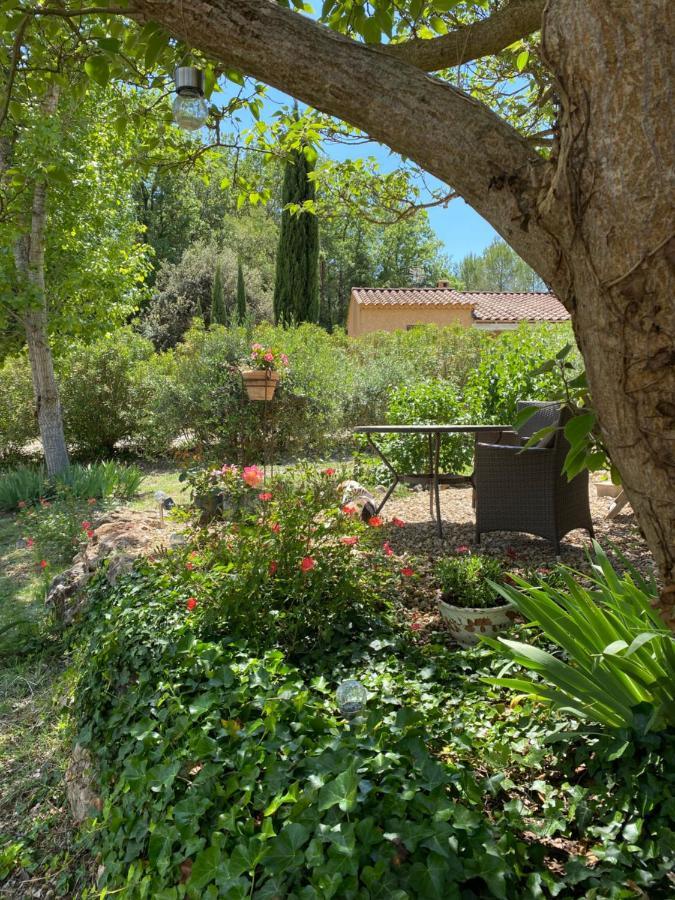 L'Eveil En Provence Bed & Breakfast Entrecasteaux Luaran gambar