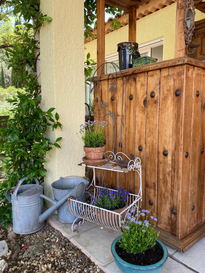 L'Eveil En Provence Bed & Breakfast Entrecasteaux Luaran gambar