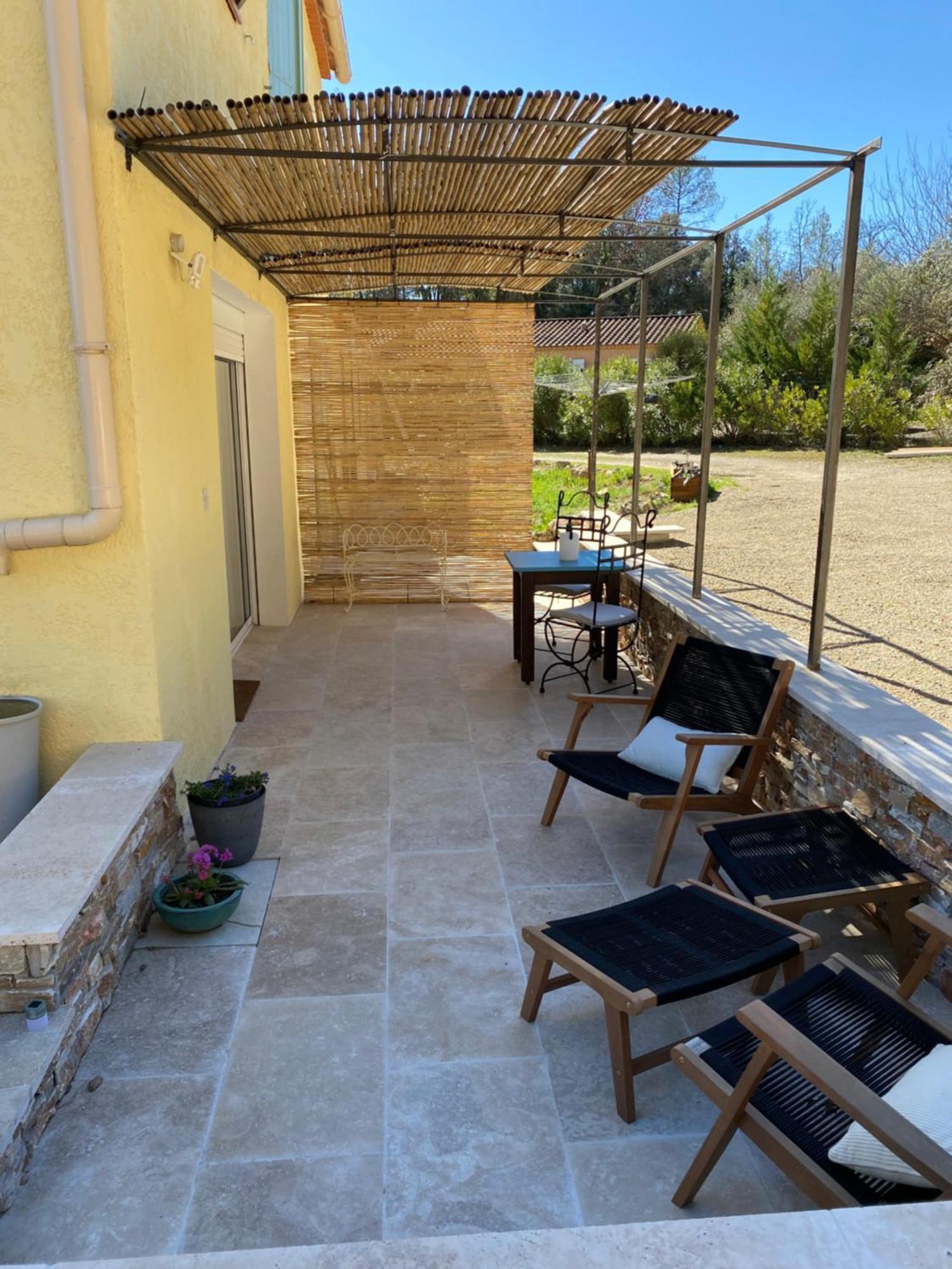 L'Eveil En Provence Bed & Breakfast Entrecasteaux Luaran gambar